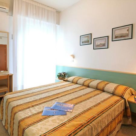 Hotel Major Cattolica Exterior photo